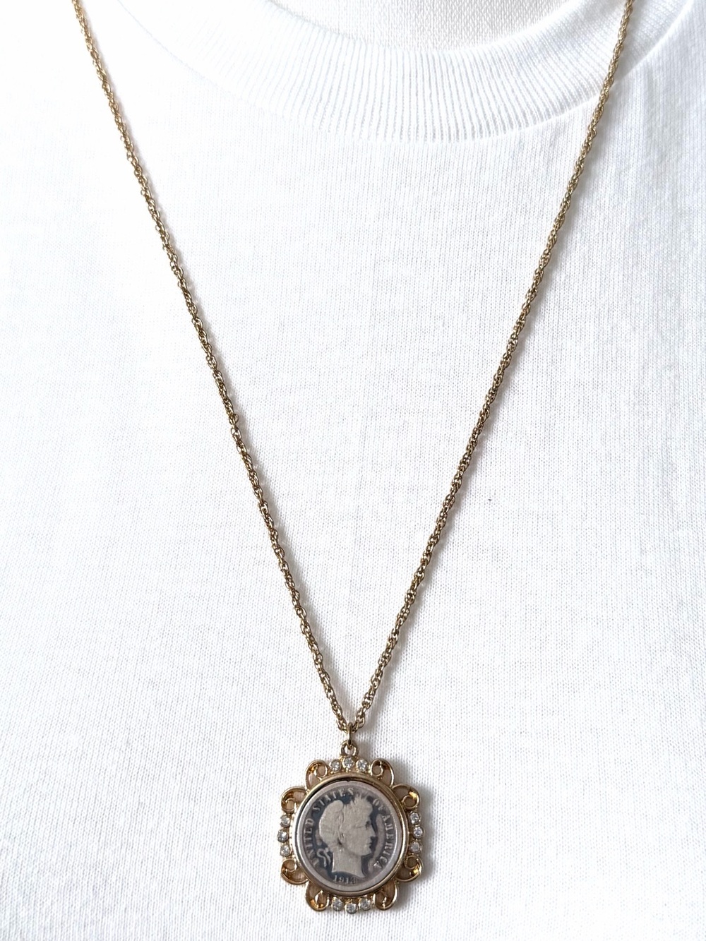Vtg 1913 Barber Dime Pendant Necklace 26” Gold Tone Coin Jewelry W/Rhinestones